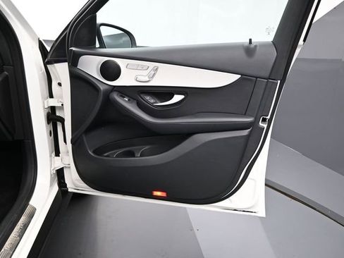 Used 2022 Mercedes-Benz GLC 300 image 38