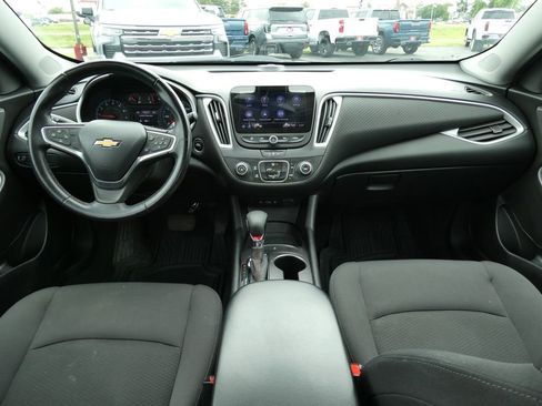 Used 2022 Chevrolet Malibu RS FWD image 18