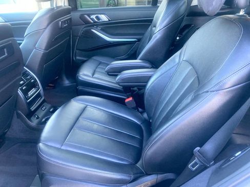 Used 2022 BMW X7 xDrive40i w/ Premium Package AWD/4WD image 16