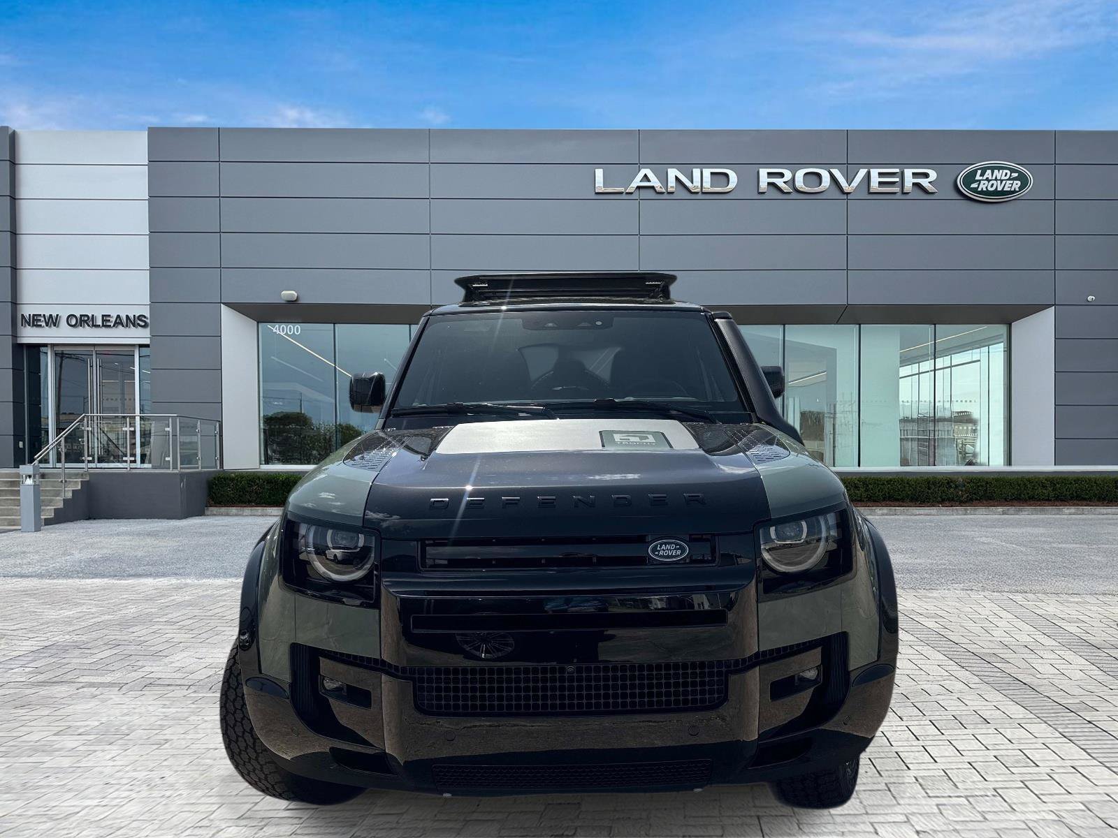 New 2026 Land Rover Defender 110 AWD/4WD image 4
