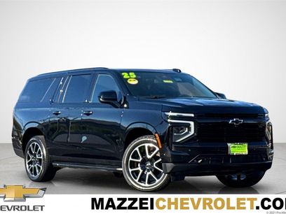 Used 2025 Chevrolet Suburban RST