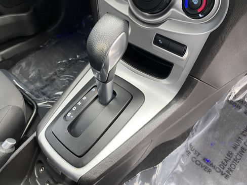 Used 2014 Ford Fiesta SE image 16