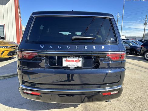 Certified 2025 Jeep Wagoneer 4WD image 6