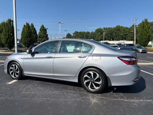 Certified 2017 Honda Accord EX-L image 8