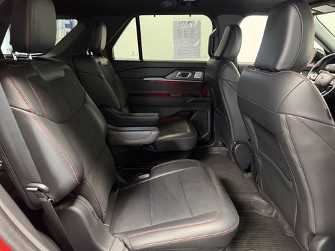 Used 2025 Ford Explorer ST AWD/4WD image 22