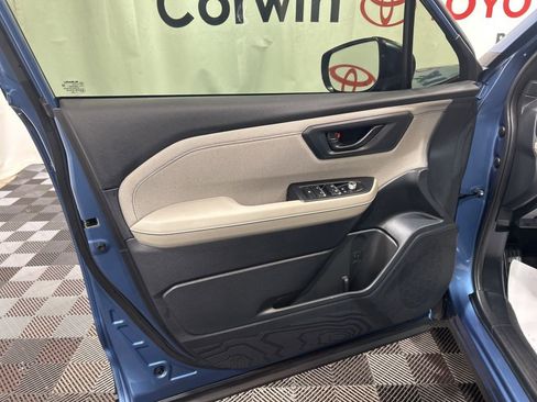 Used 2025 Subaru Forester Premium w/ Convenience Package #1 image 21