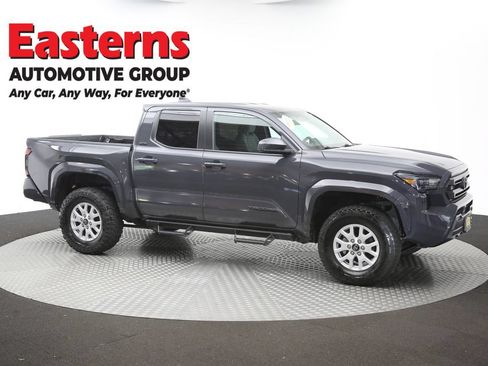 Used 2025 Toyota Tacoma SR5 AWD/4WD image 47