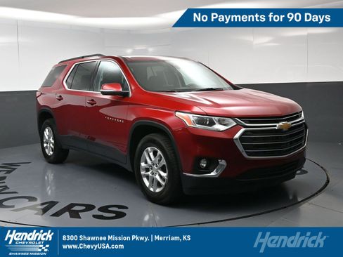 Used 2021 Chevrolet Traverse LT FWD image 1