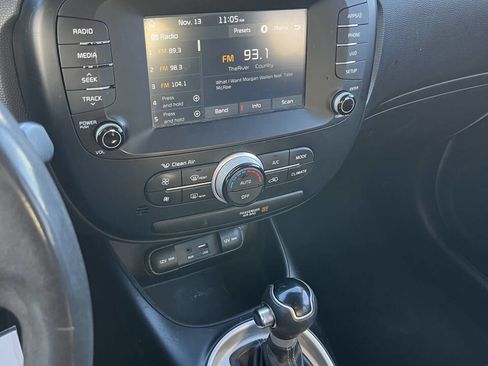 Used 2018 Kia Soul + FWD image 24