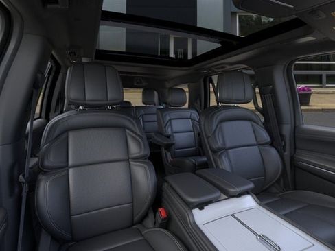 New 2026 Lincoln Navigator Reserve AWD/4WD image 79