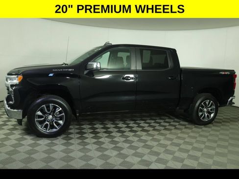 Used 2024 Chevrolet Silverado 1500 LT AWD/4WD image 5