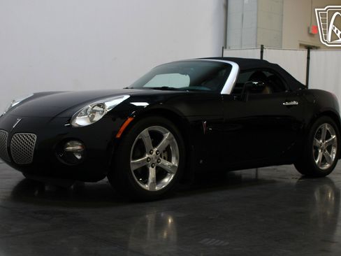 Used 2006 Pontiac Solstice Convertible w/ Premium Package image 29