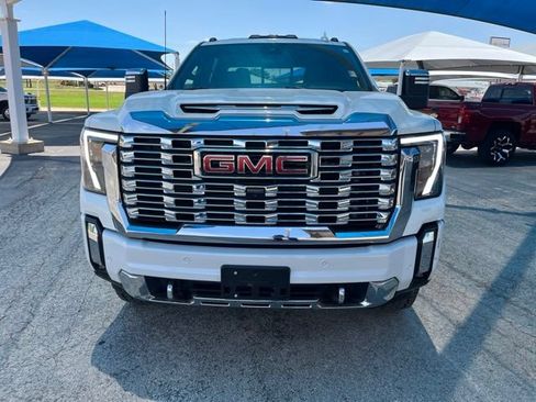 Used 2024 GMC Sierra 3500 Denali w/ Denali Reserve Package AWD/4WD image 2