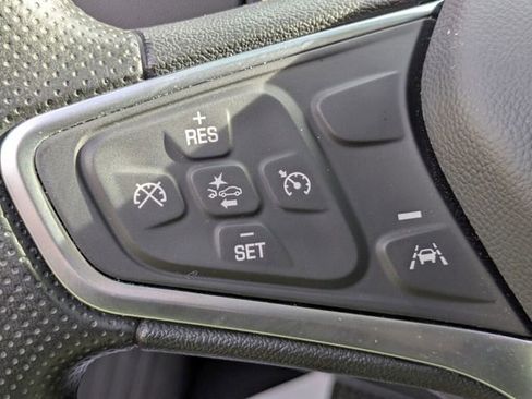 Used 2023 Chevrolet Equinox LS FWD image 19