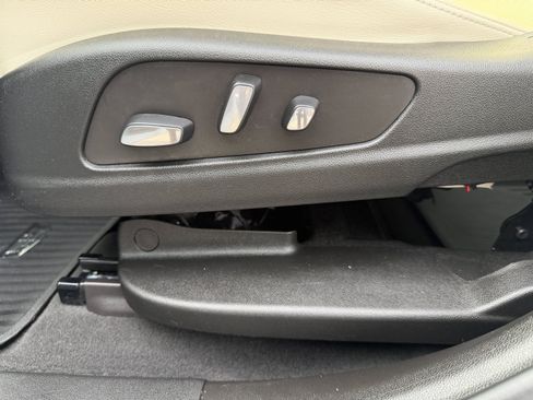Used 2024 Cadillac XT6 Sport w/ LPO, Floor Liner Package AWD/4WD image 33