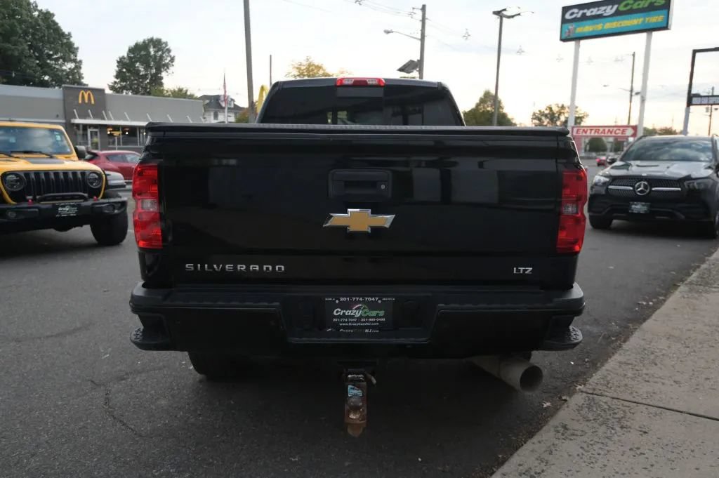 Used 2019 Chevrolet Silverado 3500 LTZ w/ Duramax Plus Package AWD/4WD image 4