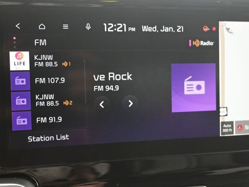 Certified 2023 Kia Sorento SX image 18