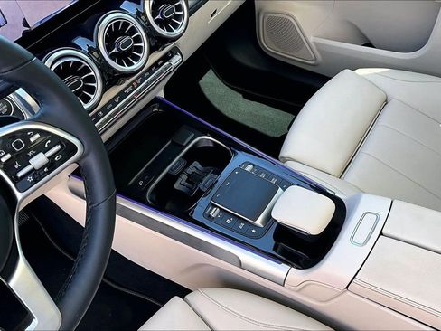 Used 2023 Mercedes-Benz GLB 250 4MATIC image 14