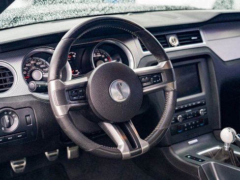 Used 2010 Ford Mustang Shelby GT500 image 14