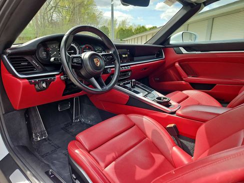 Certified 2022 Porsche 911 Carrera S RWD image 11