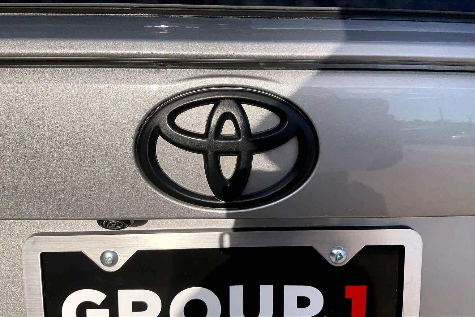 Used 2025 Toyota RAV4 LE FWD image 33