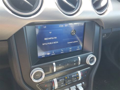 Used 2022 Ford Mustang Premium image 20