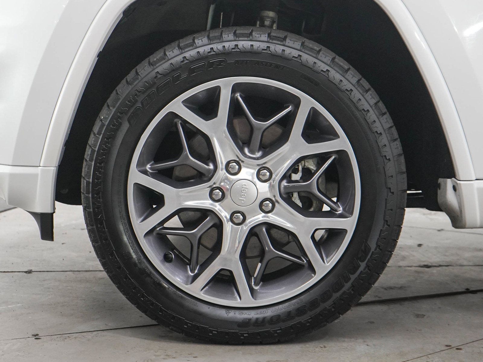 Used 2021 Jeep Grand Cherokee Overland AWD/4WD image 30