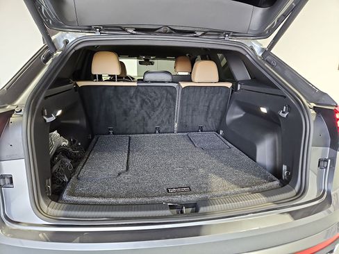 Used 2024 Volkswagen Atlas Cross Sport SE FWD image 24