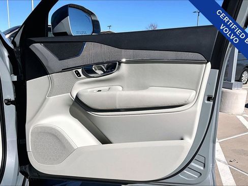 Certified 2025 Volvo XC90 B6 Core image 25