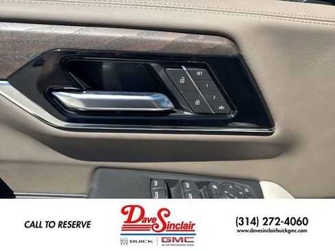 New 2026 GMC Yukon Denali w/ Denali Reserve Package AWD/4WD image 13