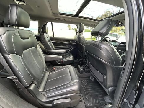 Certified 2021 Jeep Grand Cherokee L Limited AWD/4WD image 37