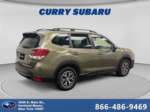 Certified 2023 Subaru Forester Premium AWD/4WD image 5