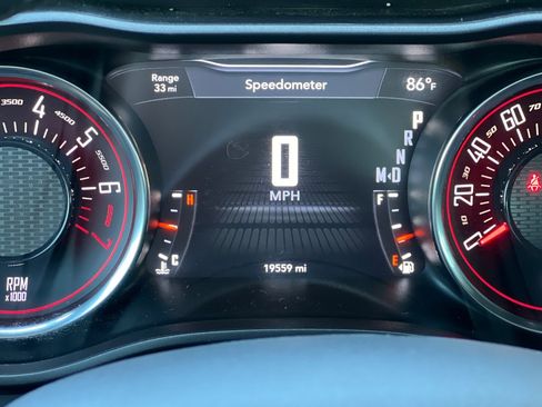 Used 2023 Dodge Challenger SXT image 24