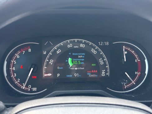 Used 2024 Toyota RAV4 XLE w/ Convenience Package FWD image 31