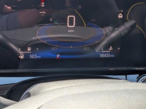 Used 2024 Chevrolet Trax ACTIV w/ Sunroof Package FWD image 11