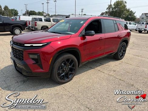 Used 2026 Chevrolet Traverse RS w/ LPO, Floor Liner Package AWD/4WD image 8