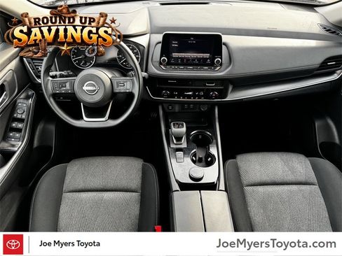 Used 2024 Nissan Rogue SV image 13