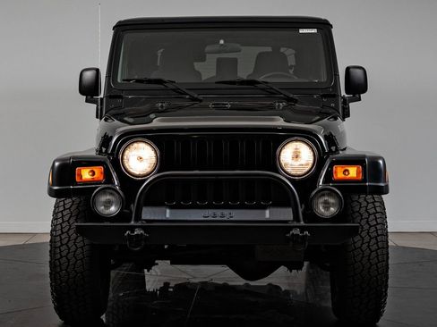 Used 2003 Jeep Wrangler Rubicon AWD/4WD image 2