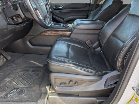 Used 2019 Chevrolet Tahoe LS w/ Enhanced Driver Alert Package RWD image 13