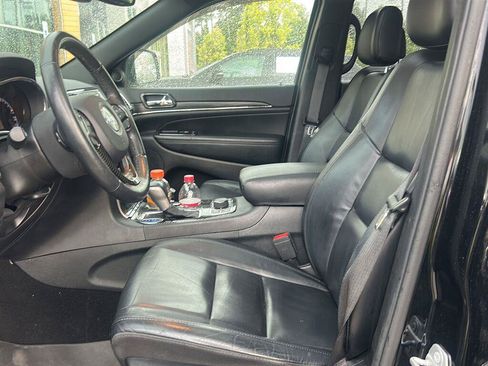 Used 2019 Jeep Grand Cherokee Limited AWD/4WD image 10