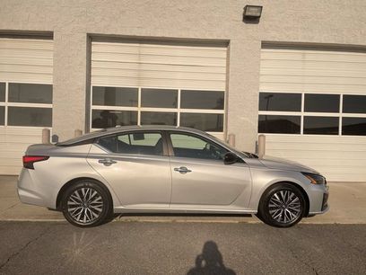 Used 2024 Nissan Altima 2.5 SV