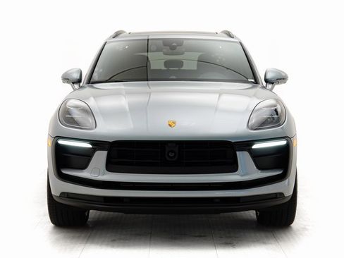 New 2025 Porsche Macan image 30