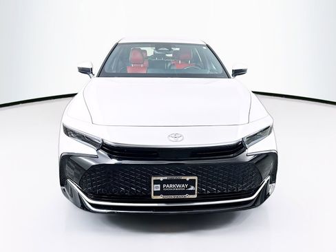 Certified 2023 Toyota Crown XLE image 2