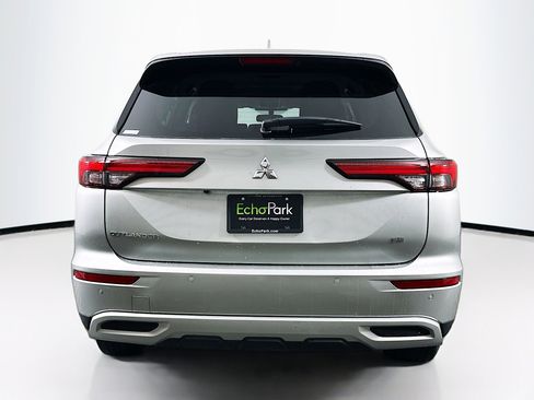 Used 2024 Mitsubishi Outlander SE Black Edition image 7