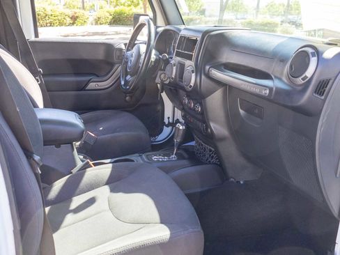 Used 2015 Jeep Wrangler Unlimited Sport w/ Connectivity Group image 23