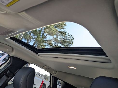 Used 2025 MAZDA CX-30 AWD 2.5 S w/ Preferred Package image 19