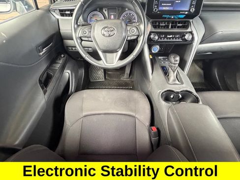 Used 2021 Toyota Venza LE w/ Carpet Mat Package (TMS) AWD/4WD image 10