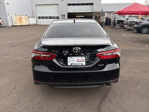 Used 2023 Toyota Camry XLE w/ Navigation Package FWD image 4