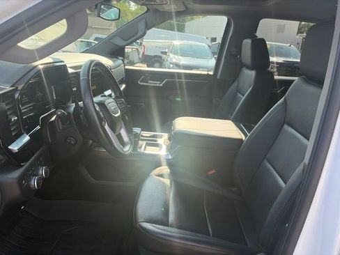 Used 2024 GMC Sierra 1500 SLT AWD/4WD image 12