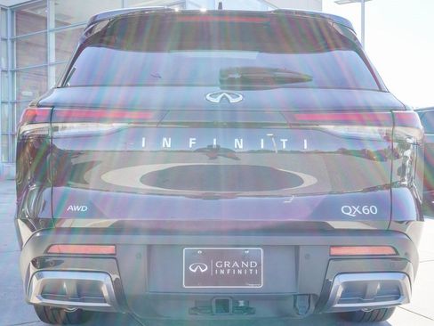 Certified 2025 INFINITI QX60 Sensory w/ Vision Package image 10